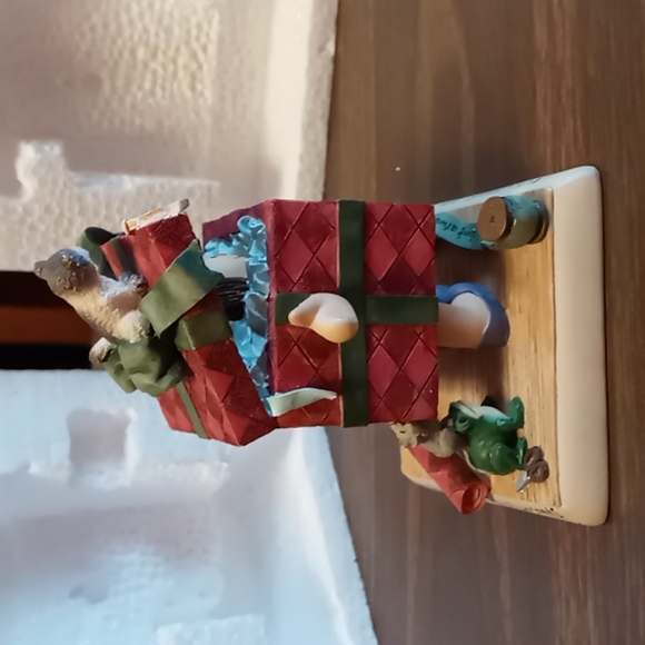 Vintage 1998 Zingle Berry Wrapped Up Figurine with Original Styrofoam - Picture 2 of 5